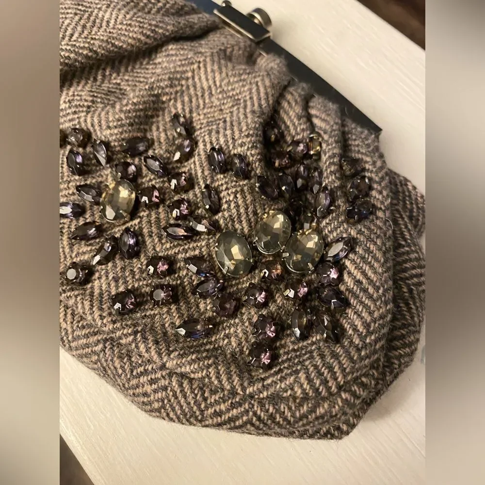 Kenneth Cole Woman’s Wristlet, tweed and beaded!